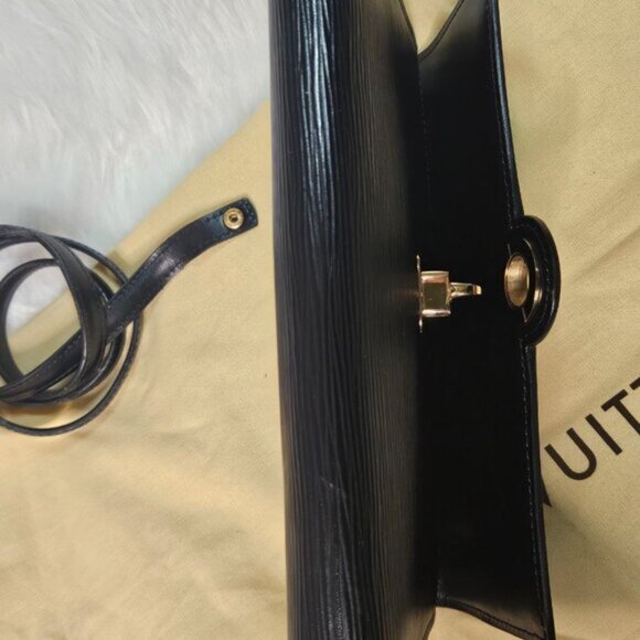 SOLD Louis Vuitton Arsch in black epi leather 2 way authenticated - Picture 11 of 16